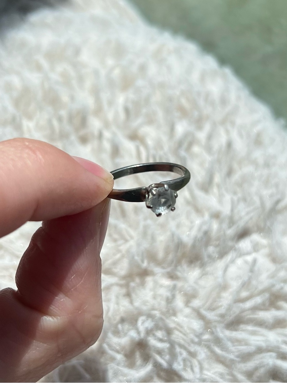 Silver Solitaire Ring - Picture 5 of 8